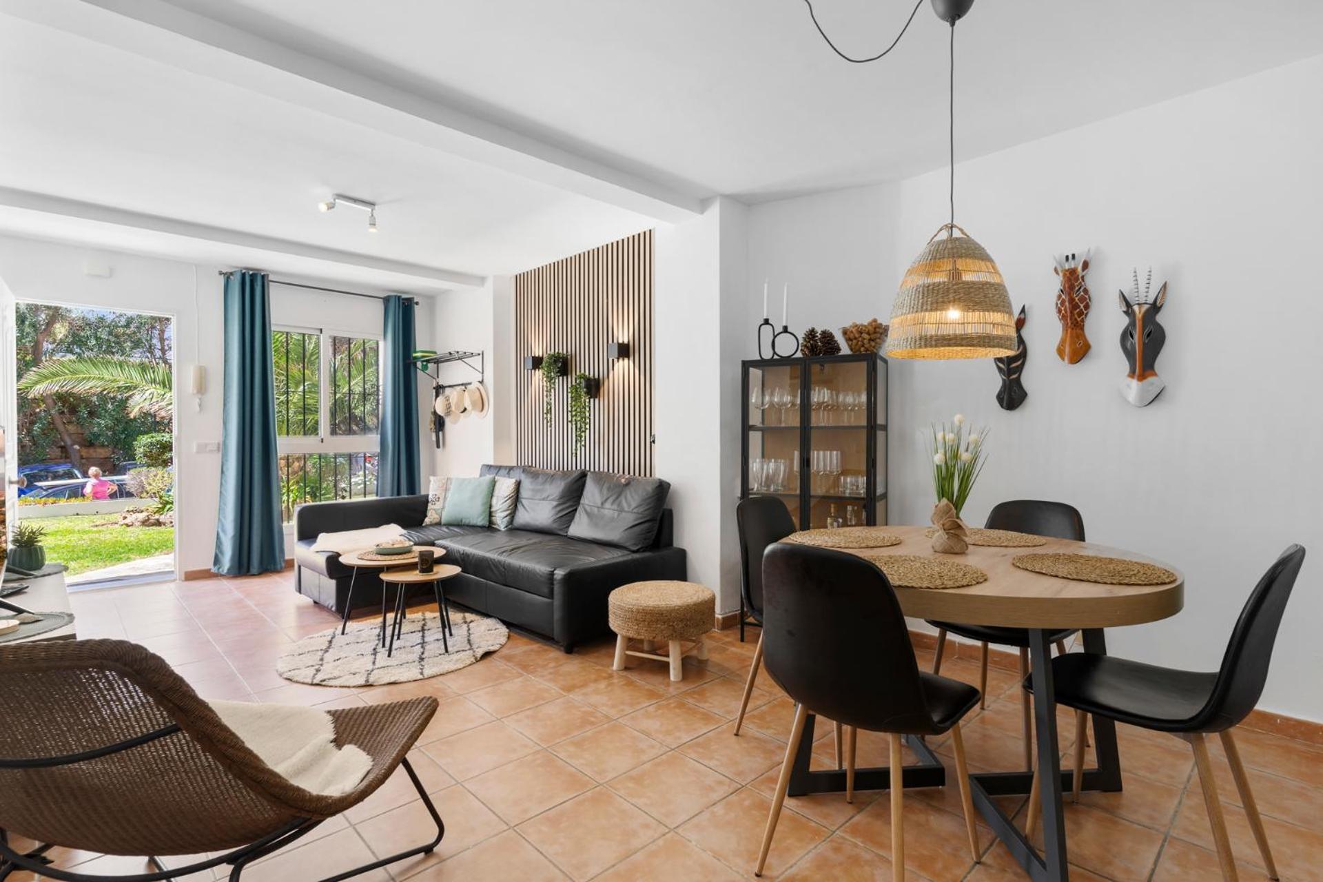 Apartment Beachfront Calahonda By Costarentals - Ref 89 *