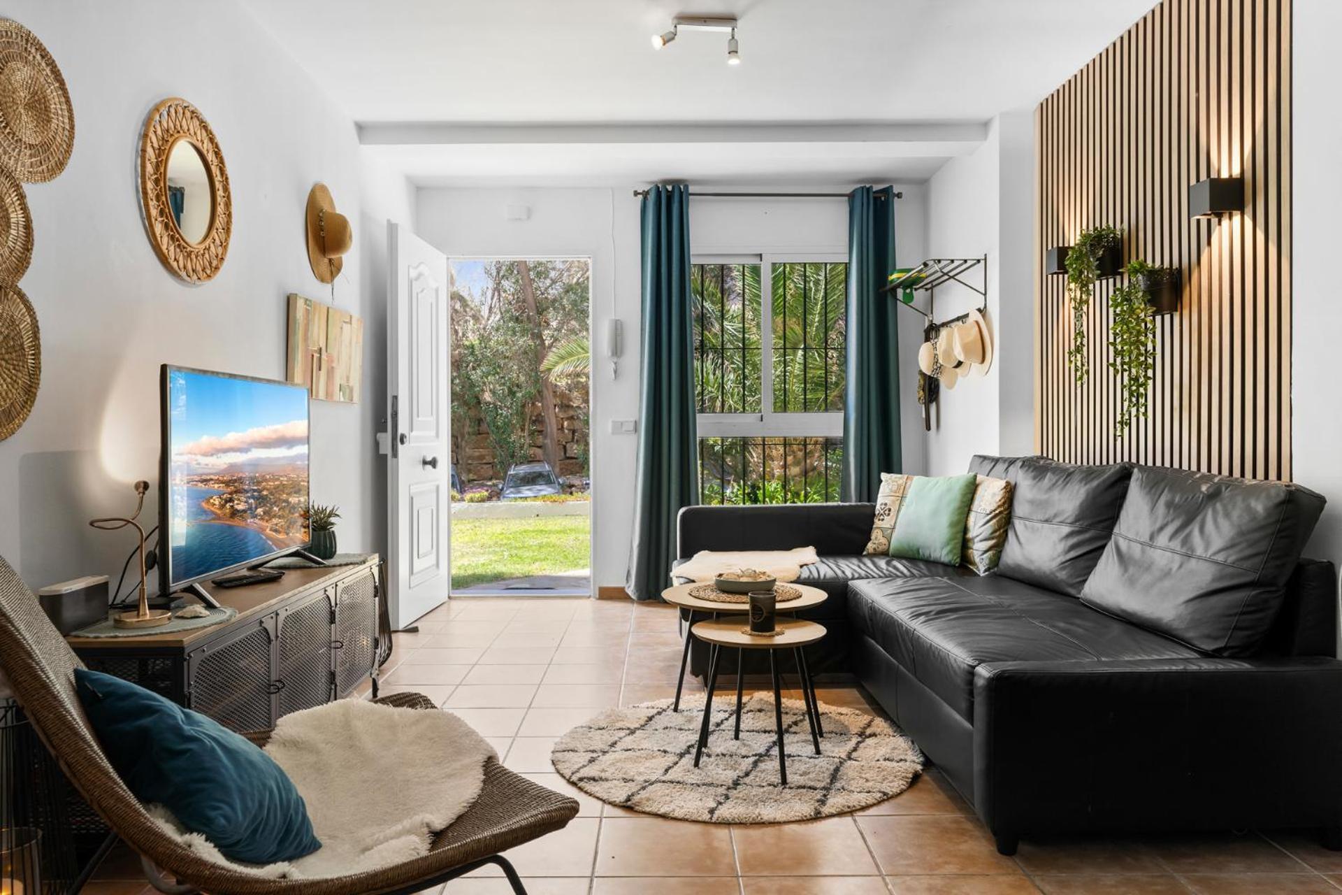 Apartment Beachfront Calahonda By Costarentals - Ref 89 Sitio de Calahonda